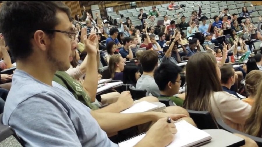 Будут расширены возможности временного проживания в Литве для окончивших обучение иностранцев - Литва и страны Балтии