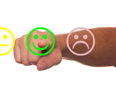 Опрос: половина жителей страны недовольна демократией в стране - Литва и страны Балтии