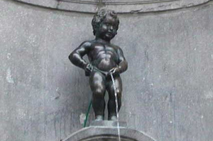 «Писающему мальчику» отключили воду                                 - Хобби, отдых и развлечения