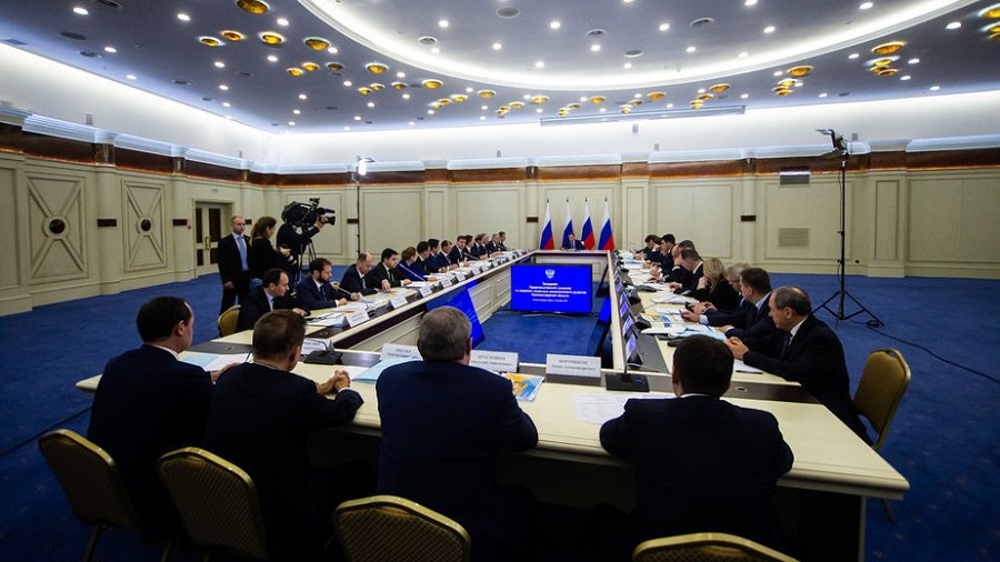 Правительство России подало в отставку - В Мире