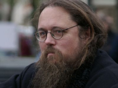 В России предлагают совместить Новый год и Рождество - В Мире