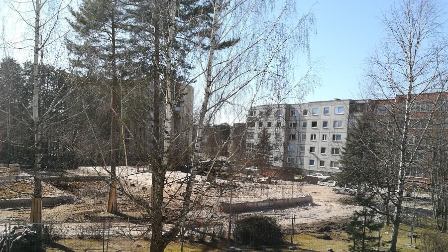 Здание детсада снесено. Идет подготовка существующих фундаментов для строительства ДСП - В Висагинасе