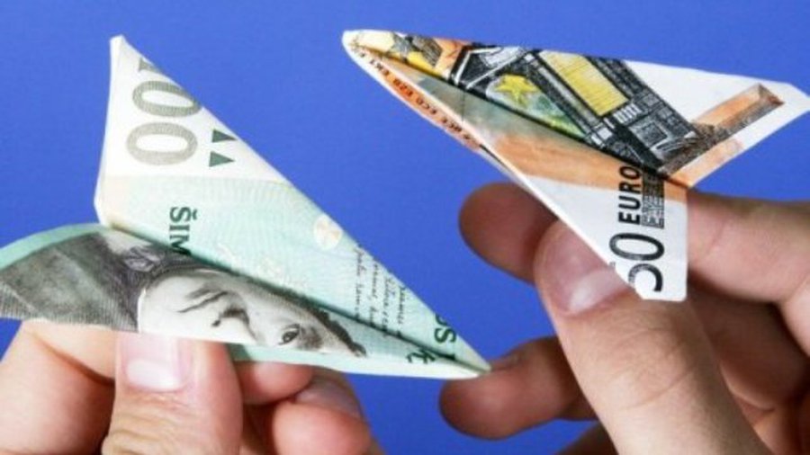 Мнения литовских экономистов о необходимости евро расходятся - Литва и страны Балтии