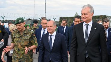 Президент и канцлер Германии обнародовали коммюнике об увеличении в Литве численности военных сил Германии
