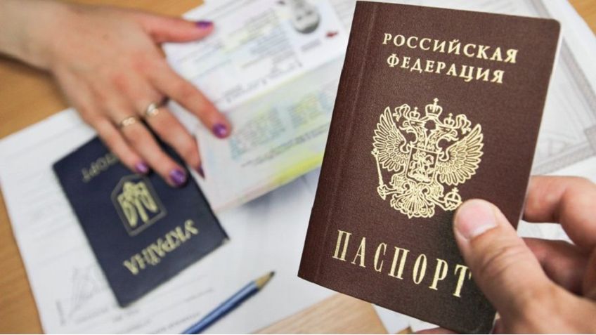 Литва требует непризнания российских паспортов жителей Донбасса в ЕС