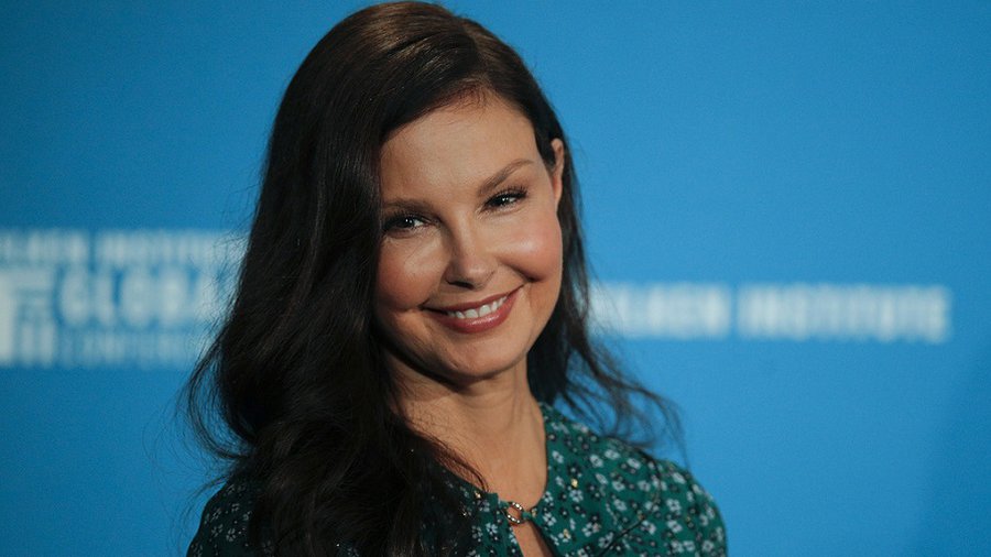 СМИ: суд в США отклонил ряд требований актрисы Эшли Джадд по ее иску против Вайнштейна - В Мире