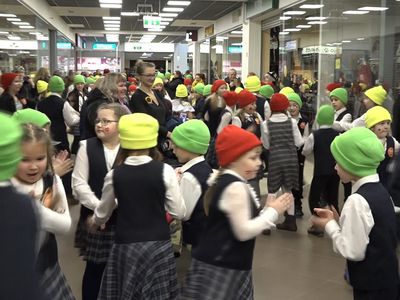 В преддверии 16 февраля - зажигательный флешмоб (видео) - В Висагинасе