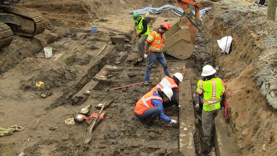 В Египте на стройплощадке обнаружили древний саркофаг - Наука и здоровье