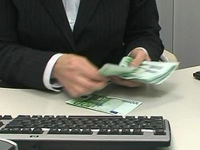 Сколько зарабатывают в министерствах? - Литва и страны Балтии