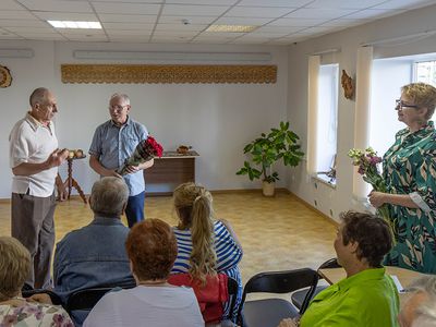 Когда дерево оживает: персональная выставка к юбилею города (фотогалерея) - В Висагинасе