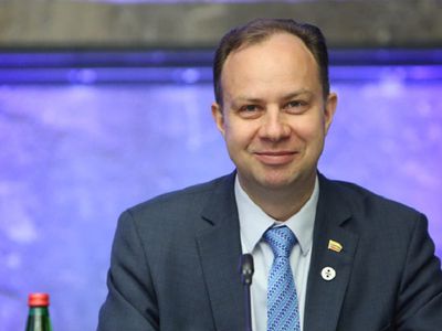 А. Верига скептически оценивает предложения запретить рекламу аптек - Литва и страны Балтии