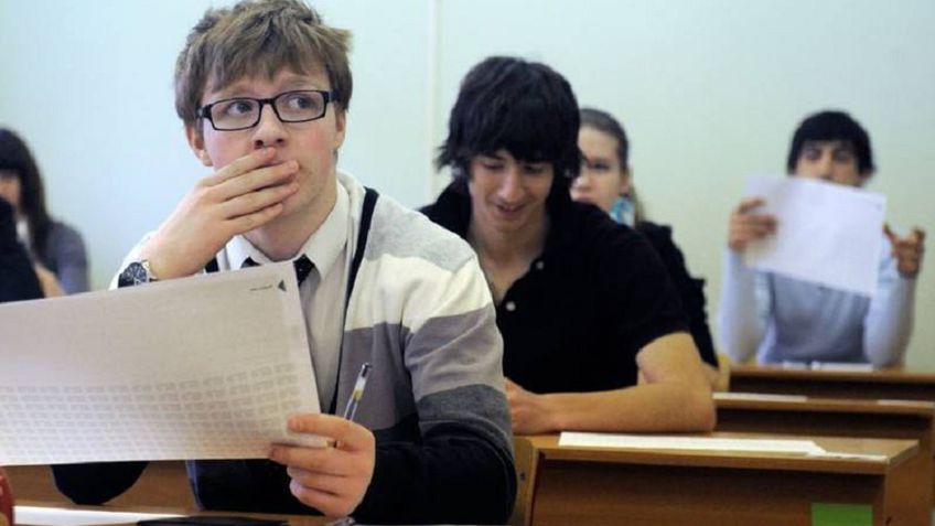 Минобрнауки Латвии обещает поблажки русским школьникам при сдаче экзаменов на латышском
