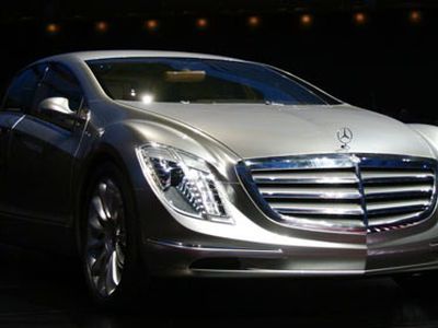 Литовский Сейм не платит за отопление, но покупает новые «Мерседесы» - Литва и страны Балтии