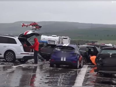 Не менее 25 человек пострадали в результате ДТП с участием более 50 машин в Германии - В Мире