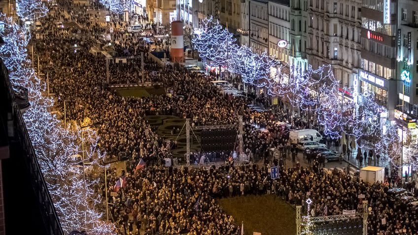 Prahoje – dešimttūkstantiniai protestai prieš premjerą A. Babišą