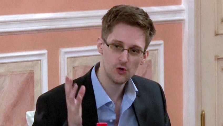 Обама не считает возможным рассуждать об амнистии Сноудена
