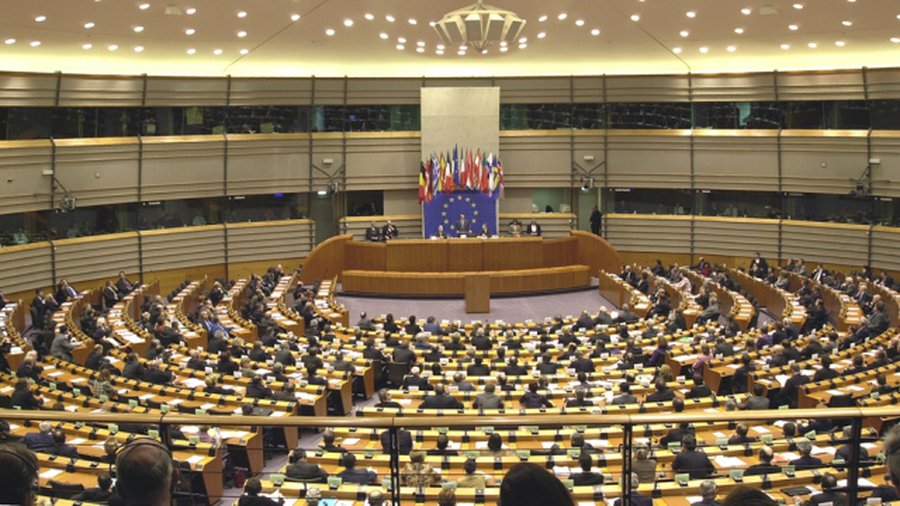 Кандидатов в Европарламент смогут выдвигать и общественные комитеты - В Мире