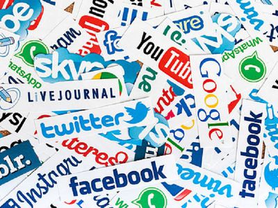 Times: Россия ведет в соцсетях кампанию по дезинформации британских подростков - В Мире