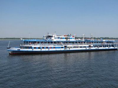 Когда тонула «Булгария» мужчины отпихивали от плотов женщин

 - В Мире