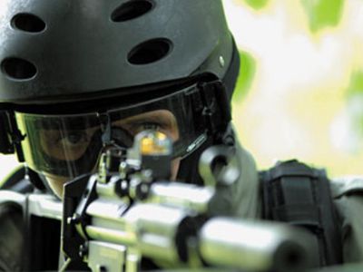 Антитеррористический спецназ совершил налет на «гангстерскую провинцию» Литвы - Происшествия и криминал