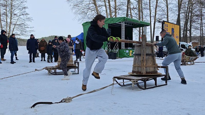 «Тяни корюшку» -  главный зимний праздник в Палуше, внесенный в список культурного наследия Литвы (видео) - Культурные и спортивные мероприятия