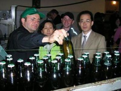 На заводе в Грузии разлилось 800 тонн пива - Хобби, отдых и развлечения