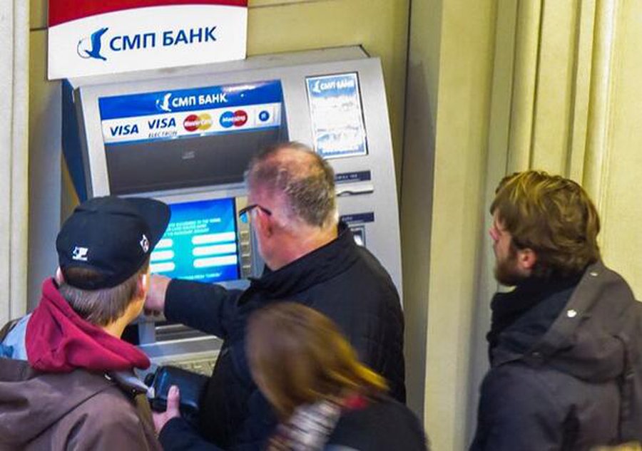 СМП Банк: Visa и MasterCard разблокировали карты банка, признав ошибочность своих действий - В Мире