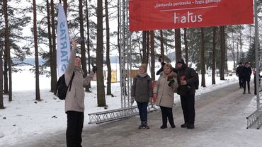 "Trenkturas в Висагинасе". Снег не помеха пешеходным путешествиям (видео)