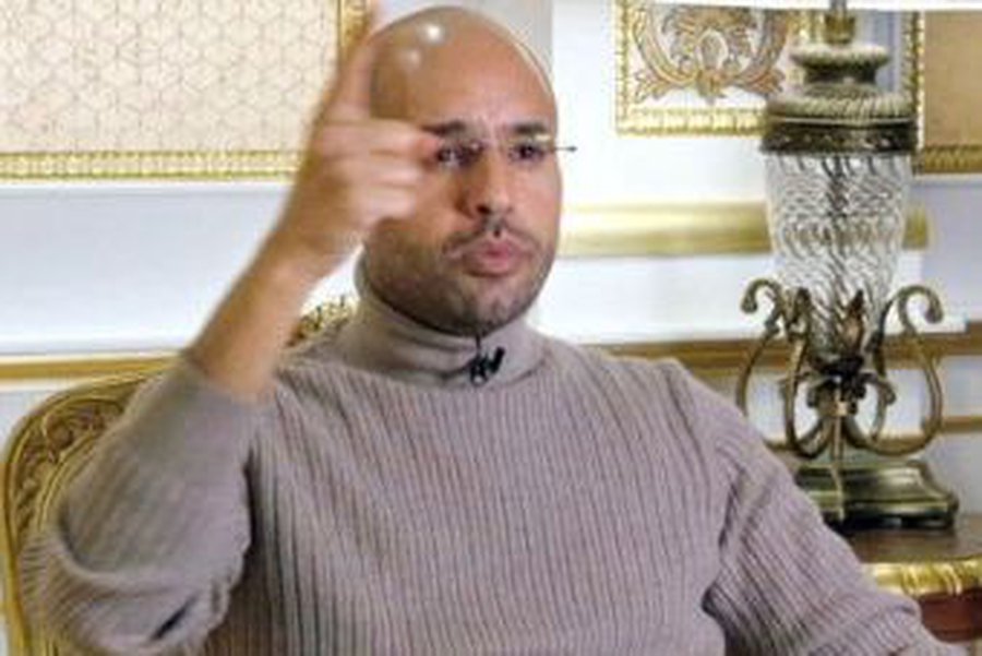 Сын Каддафи встретился с иностранными журналистами в Триполи - В Мире