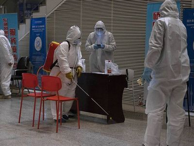 Власти Китая объявили о прекращении распространения коронавируса внутри страны - В Мире