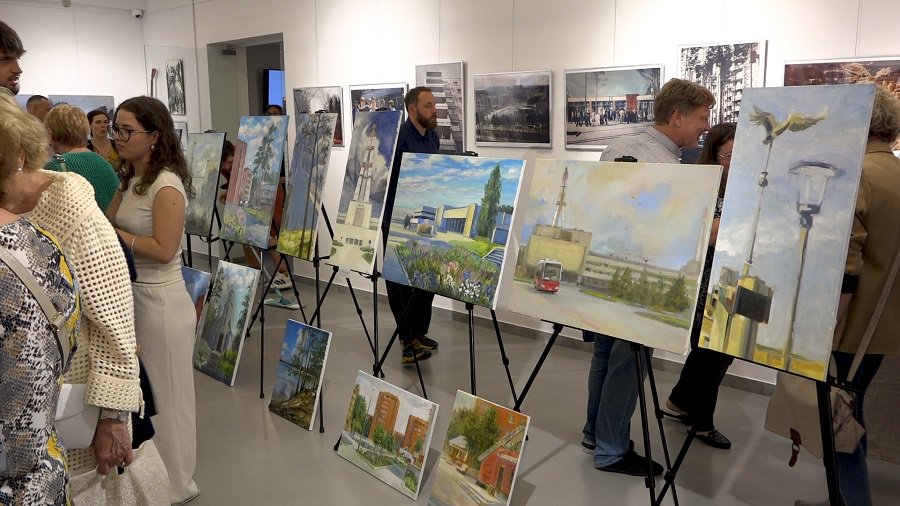 Выставка пленэра состоялась в городском музее (видео) - В Висагинасе