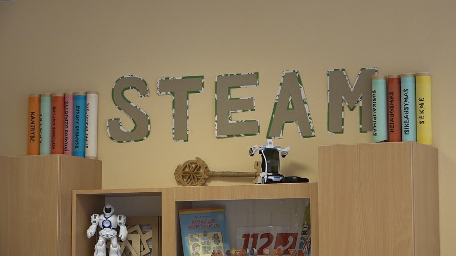 Детсад «Auksinis raktelis» из проекта STEAM выбрал букву М – математику (видео) - В Висагинасе