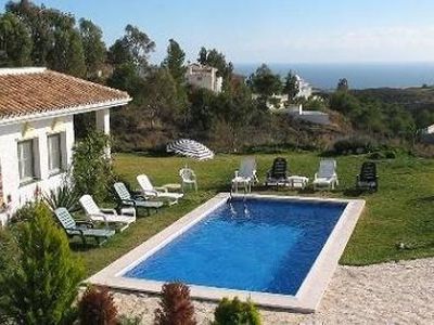 Испанские риелторы предлагают клиентам бесплатный развод при покупке виллы - Хобби, отдых и развлечения