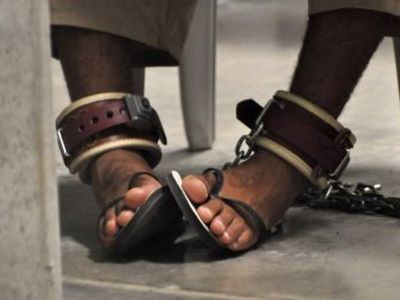 Gvantanamo kalinys papasakojo apie prievartinį maitinimą - Pasaulyje