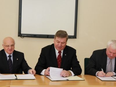 Lietuvos verslas pradeda rengtis naujos atominės elektrinės statybai - Energetika