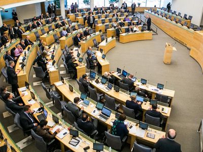 Оппозиция преградила путь поправкам к Закону о финансировании партий - Литва и страны Балтии