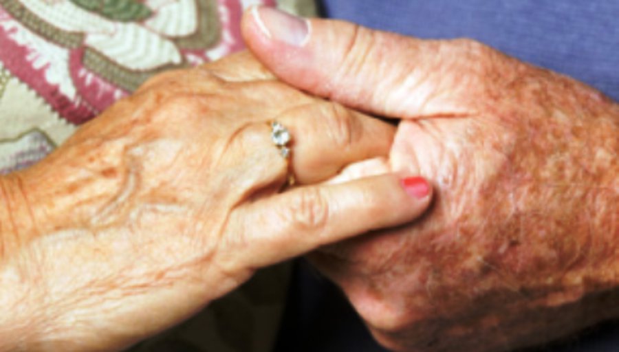 Миру предсказали резкий рост числа пенсионеров  - В Мире