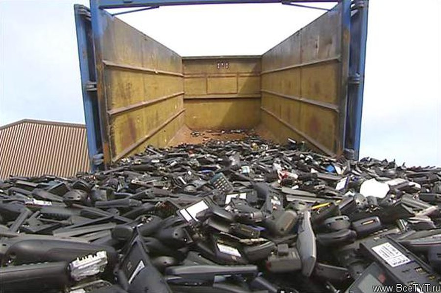 Площадка для упорядочения крупногабаритного мусора и опасных отходов - В Висагинасе