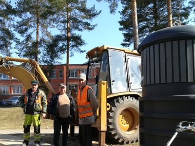 Контейнеры для вторсырья меняются на полупоздемные - В Висагинасе