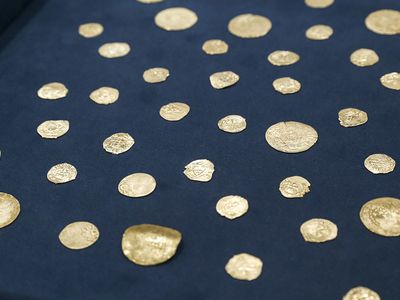 Мужчина нашел клад с монетами времен Ягайло - Это интересно