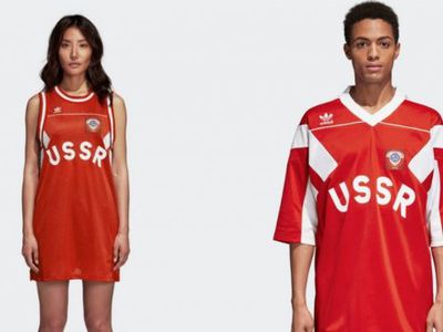 Депутаты парламента Литвы призвали Adidas отказаться от выпуска товаров с символикой СССР - Литва и страны Балтии