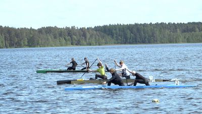 Первые старты юных гребцов. Каноисты боролись за кубок Евгения Шуклина (видео)