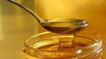 Мед способен уничтожать бактерии, устойчивые к антибиотикам, утверждают специалисты
                