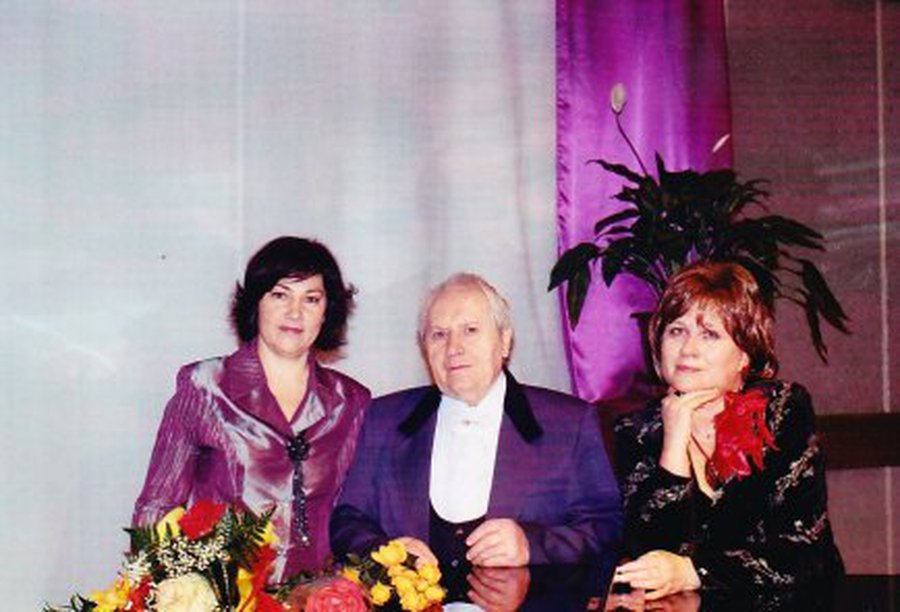 На крылечке вдвоем                 - В Висагинасе