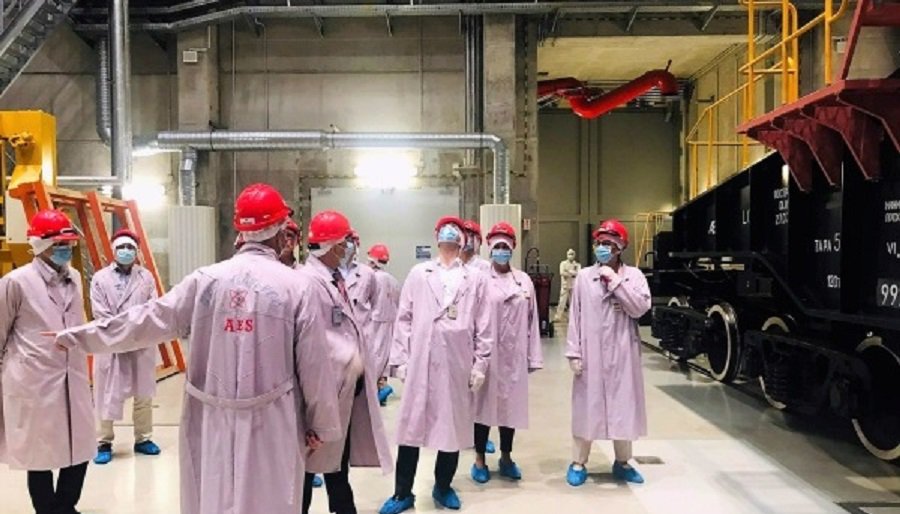 Министр энергетики Дайнюс Крейвис посетил Игналинскую АЭС - В Висагинасе