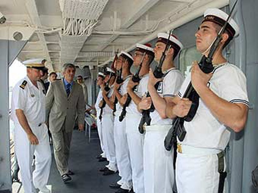 ЕС начал первую в своей истории военно-морскую операцию