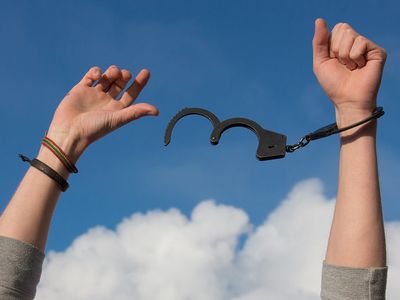 Из-за роста цен в торговых центрах появляется больше воров: из магазина выносят даже масло и кофе - Происшествия и криминал