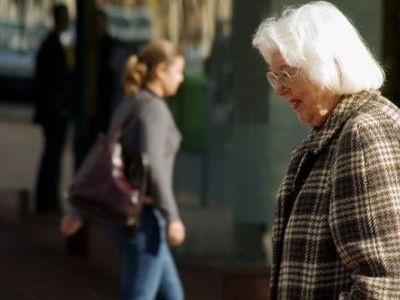 За впятеро меньший стаж английская пенсия вдвое больше латвийской - В Мире