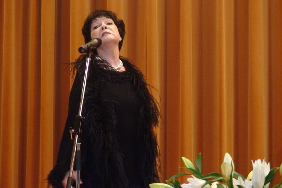 Умерла Белла Ахмадулина                                 - Культурные и спортивные мероприятия