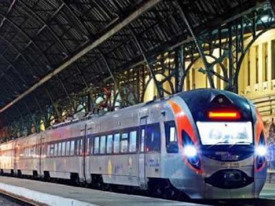 Маршрут поезда "четырех столиц" могут продлить до Таллина - В Мире